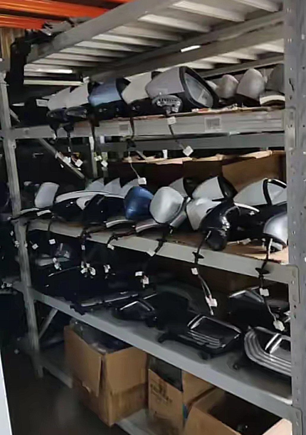 Reliable bulk container exports of premium auto parts to distributors and resellers worldwide.