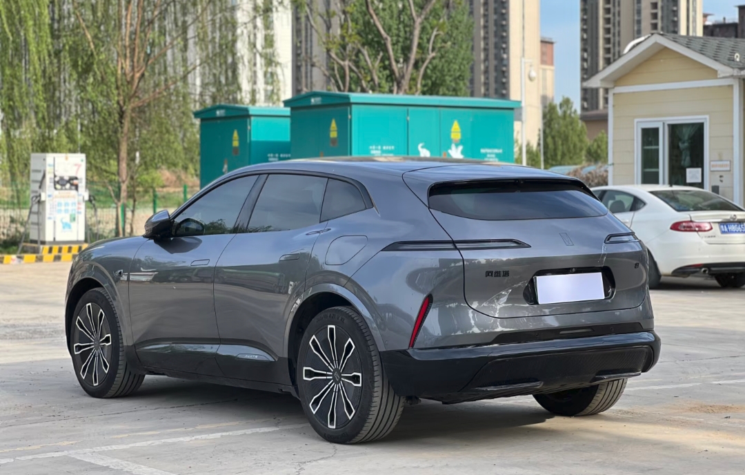 Reliable used vehicles sourced and exported worldwide with full documentation and quality assurance.